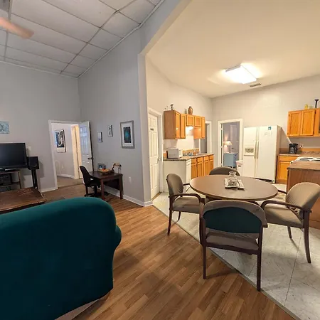 Cozy Coastal Retreat Apt Ingleside